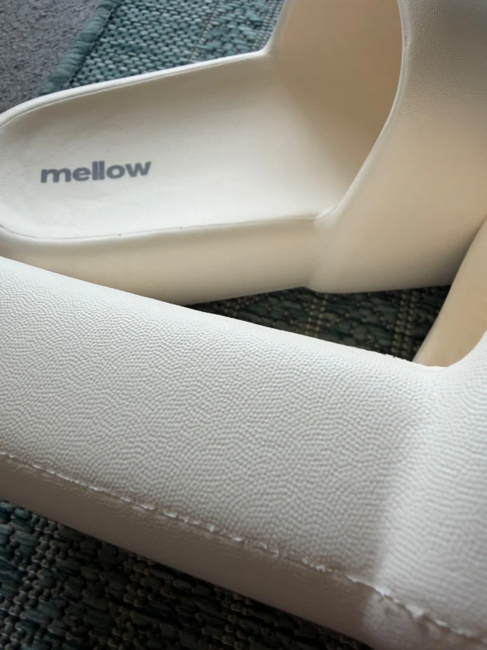 Mellow Soft Cloud Slides